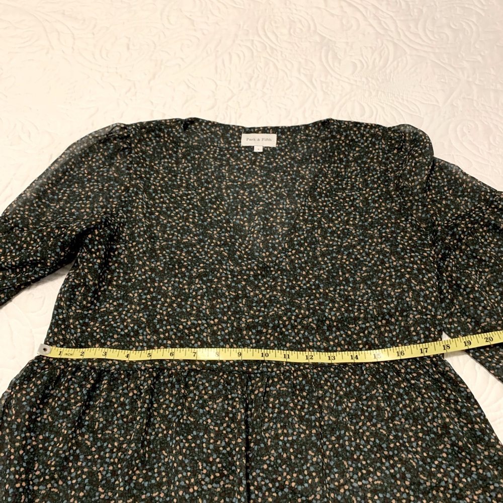 Park and fifth oversize v-neck dress - Picture 6 of 9